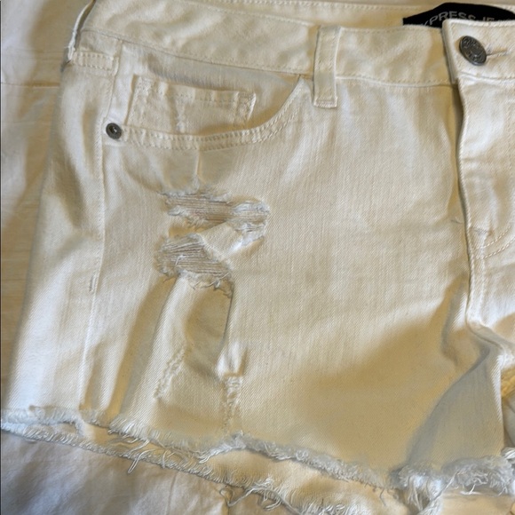Express Jeans White Jean Shorts Size 12 Distressed - Picture 5 of 13